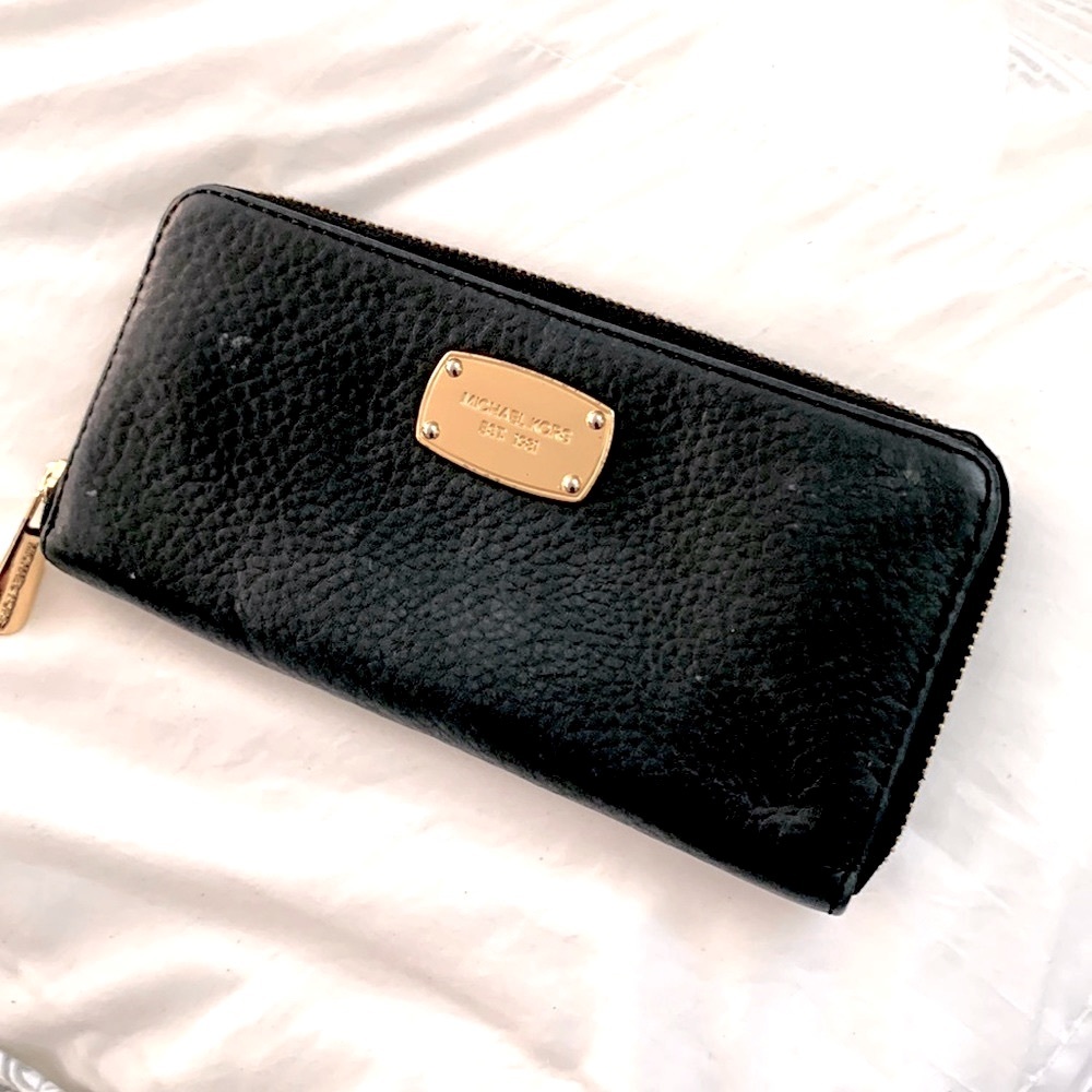 Black Michael Kors wallet